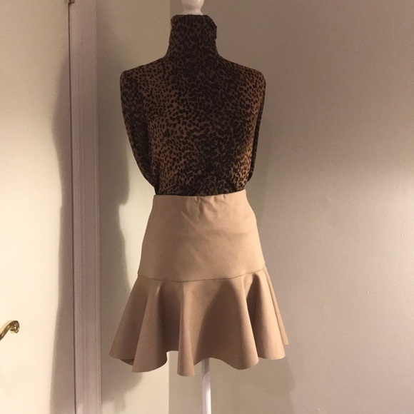 Robert Rodriguez Mini Skirt with Panel Flare - Picture 2 of 7